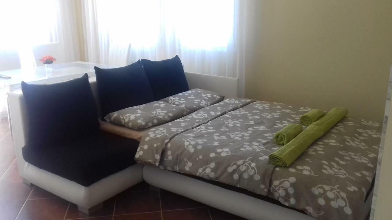 Benelise Apartman Heviz Exterior photo